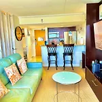 Waikiki Beach Experience! Luxury Oceanview Suite!